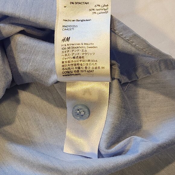 H&M Sleeveless Button Down Top Women's 12 Light Blue Fitted‎ V-Neck Tailored Fit - Picture 6 of 7